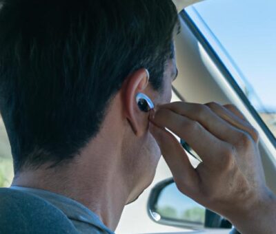 Can You Wear One Earbud While Driving In California